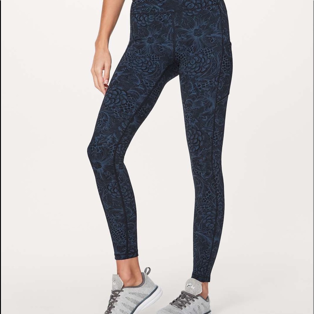 Lululemon Speed Up Tight (Full-On Luxtreme 28") - Picture 1 of 5